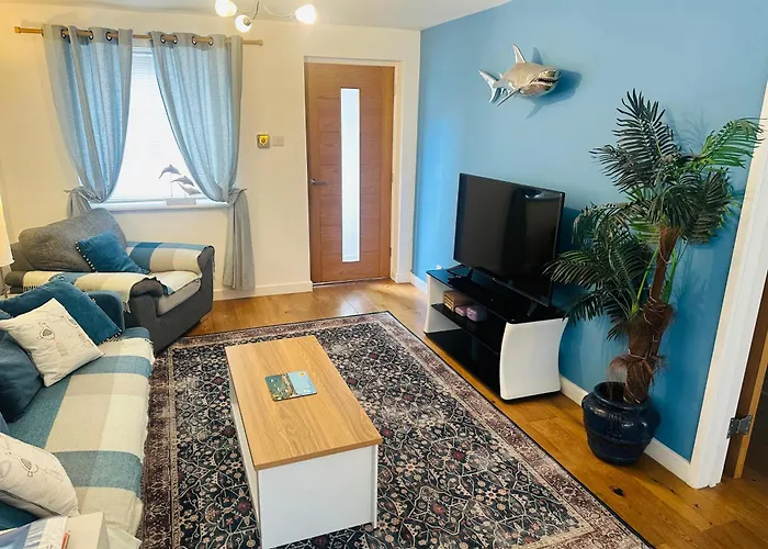 Beach Road- Short Walk To Charlestown, Carlyon Bay & Coastal Paths- Dog Friendly